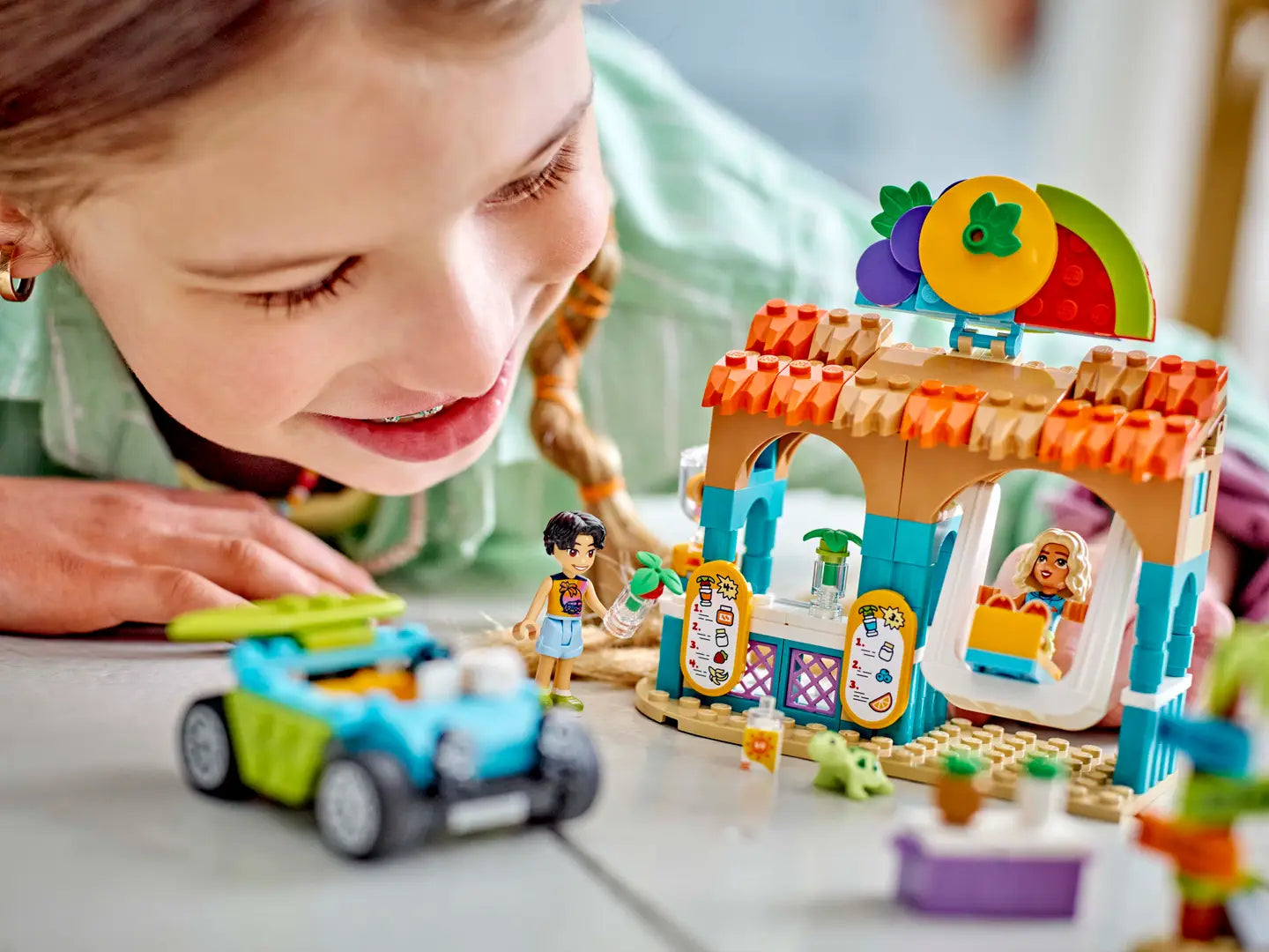 LEGO® Friends Beach Smoothie Stand
