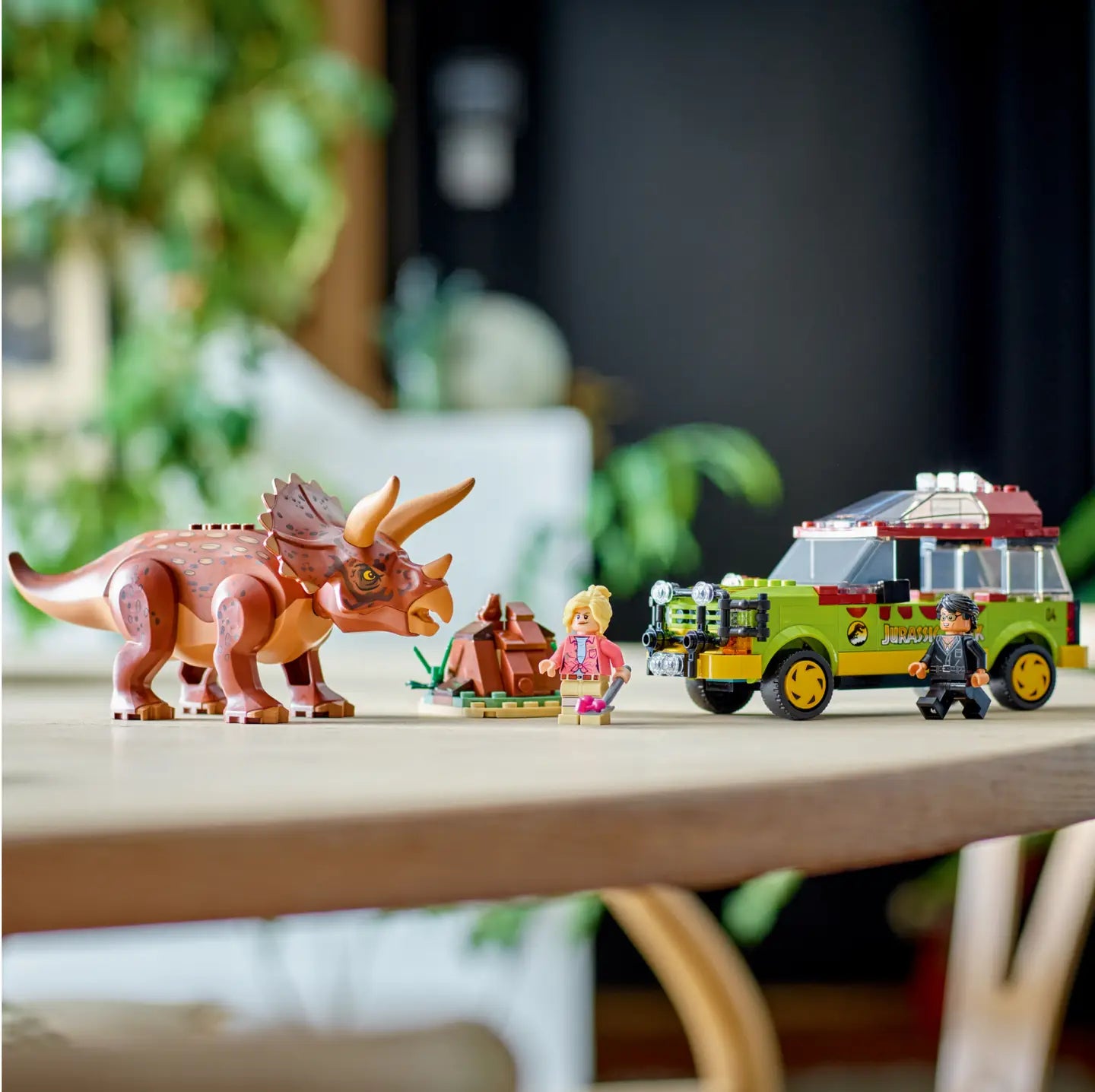 LEGO® Jurassic Park Triceratops Research